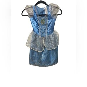 Disney Princess Cinderella Costume In Girl’s Size 4-6x